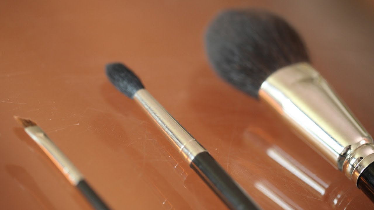 Makeup Brushes Every Girl Should Own (and how to use them)