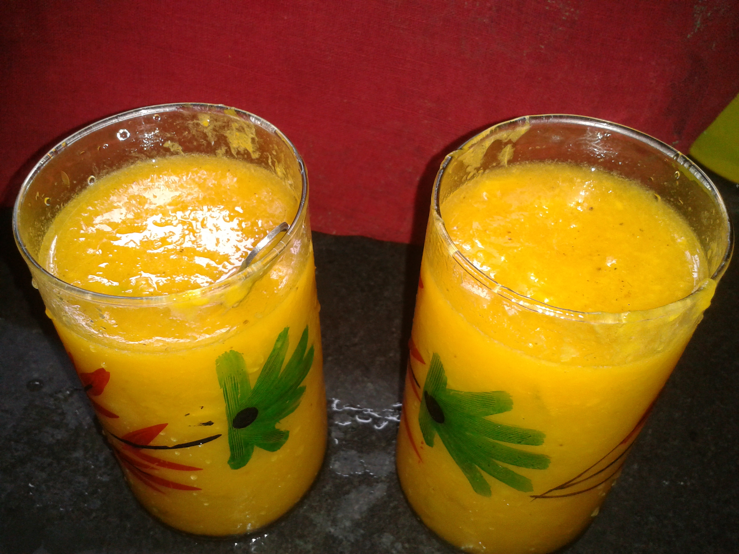 How to make Mango Smoothie Delights?